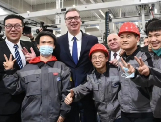塞爾維亞總統武契奇出席敏實集團洛茲尼察工廠開業典禮