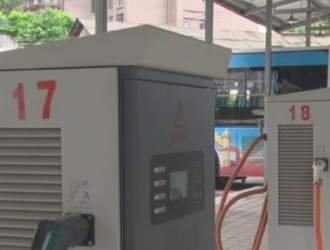 懷化城區10個公交充電站對市民提供充電服務