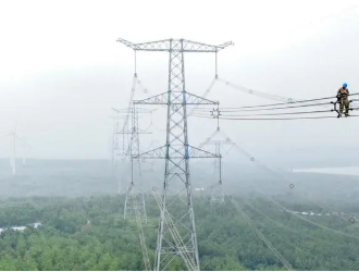 國網(wǎng)橫峰縣供電公司:積極應(yīng)對(duì)惡劣天氣 保障電網(wǎng)穩(wěn)定運(yùn)行
