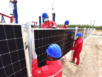 勝利油田首個光伏圍欄發(fā)電站順利完工日均發(fā)電610千瓦時