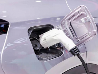 何小鵬：四季度起大規(guī)模部署480kW超充電樁