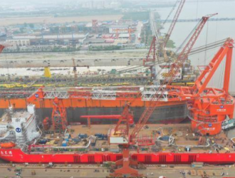 逐夢深藍 國內首艘風電基礎一體化作業施工船在南通海門順利下水