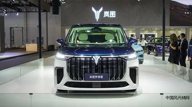 嵐圖汽車1