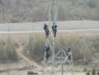 國網通化供電完成集桓高速線路遷改任務
